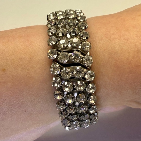 Vintage Antique Stretch Crystal Bracelet Silver Tone - Four Rows of Stones - Picture 6 of 6